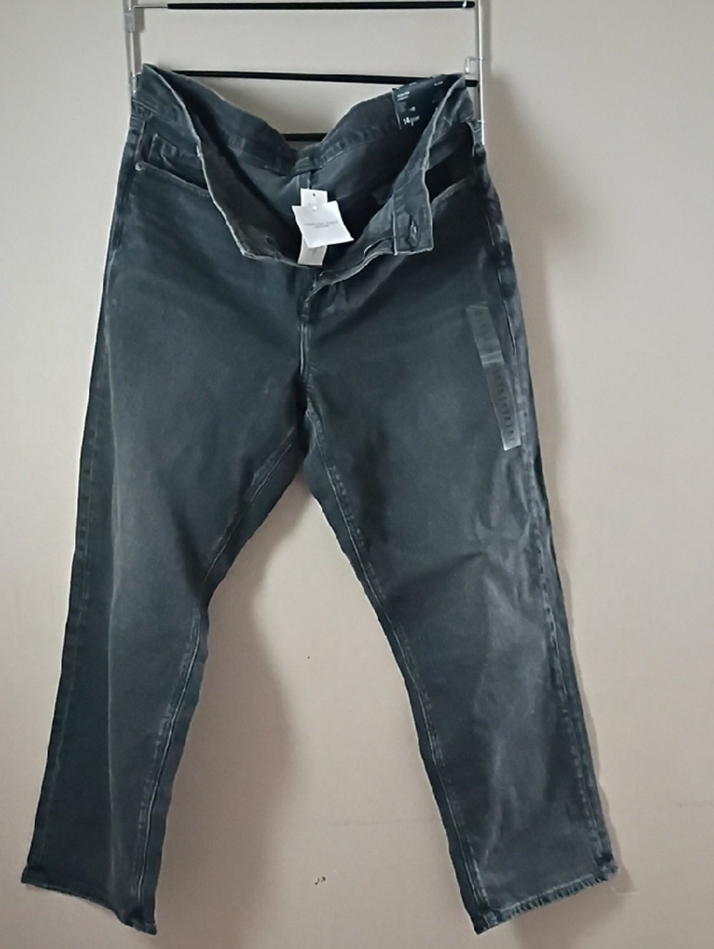 American Eagle Outfitters  Straight Jeans in Charcoal Gray And Med. Blue